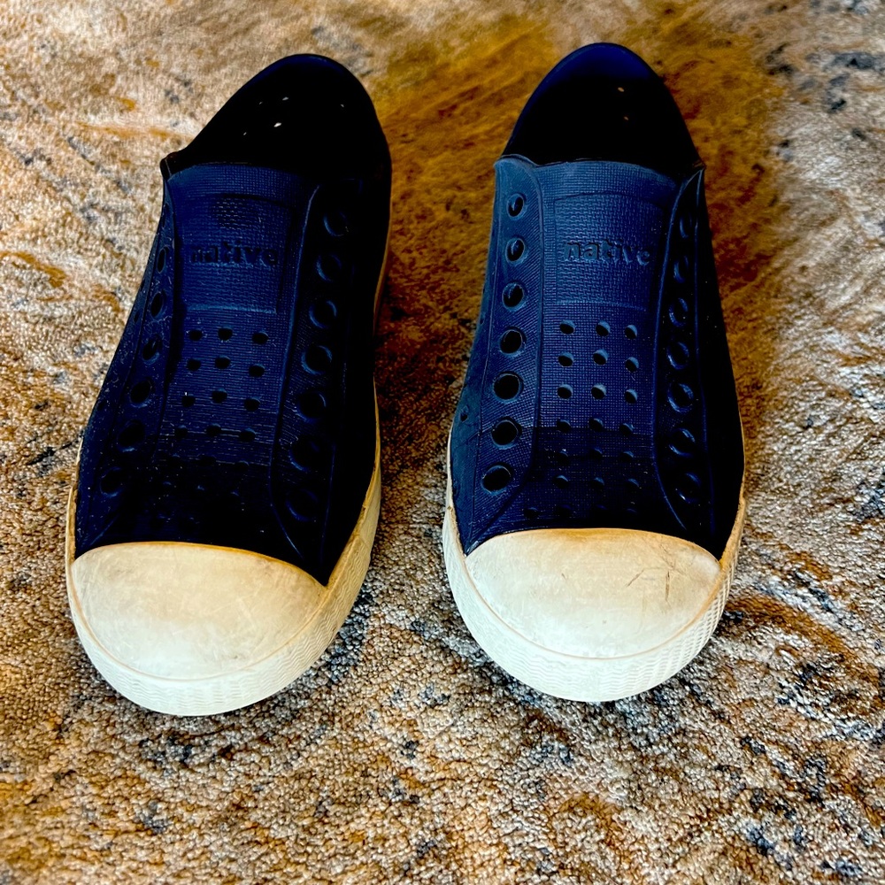 Native Navy Blue shoes, size C12